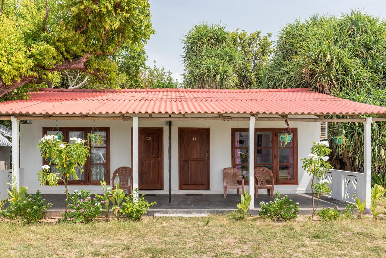 Bliss Bay Nilaveli Hotel Екстериор снимка