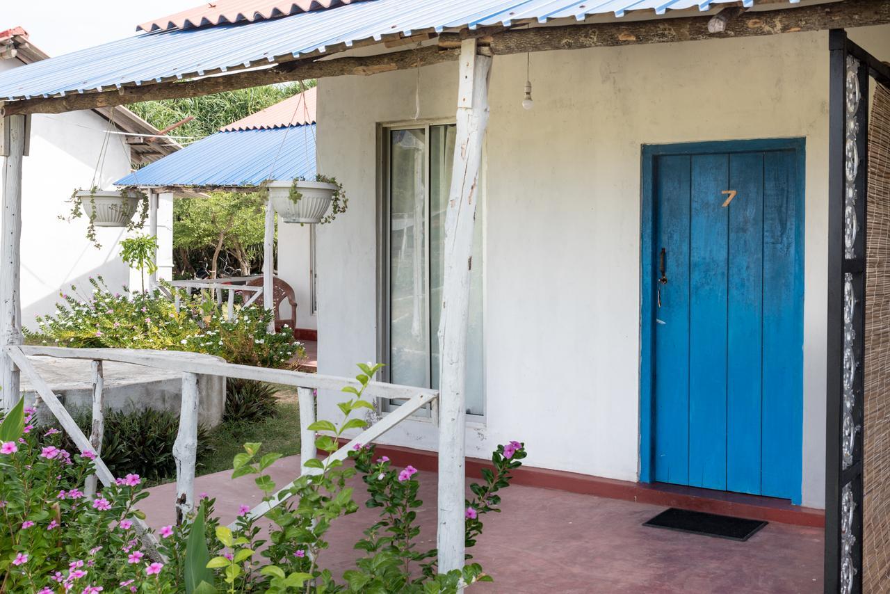 Bliss Bay Nilaveli Hotel Екстериор снимка